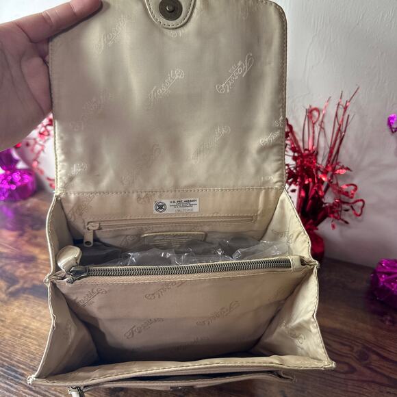 Vintage FOSSIL Beige Crossbody - Picture 6 of 9